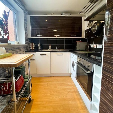Kelvingrove 2 Bedroom Apartment - Private Parking 글라스고 외부 사진