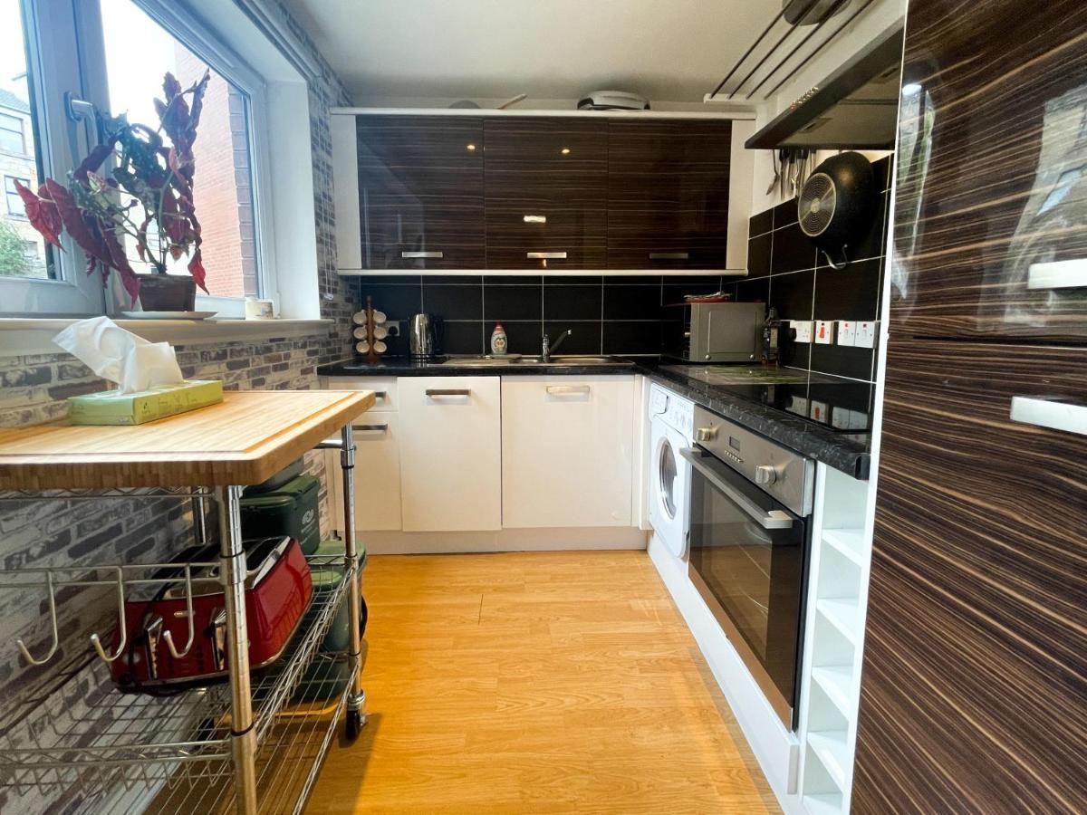 Kelvingrove 2 Bedroom Apartment - Private Parking 글라스고 외부 사진