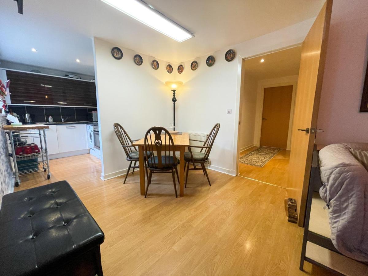 Kelvingrove 2 Bedroom Apartment - Private Parking 글라스고 외부 사진