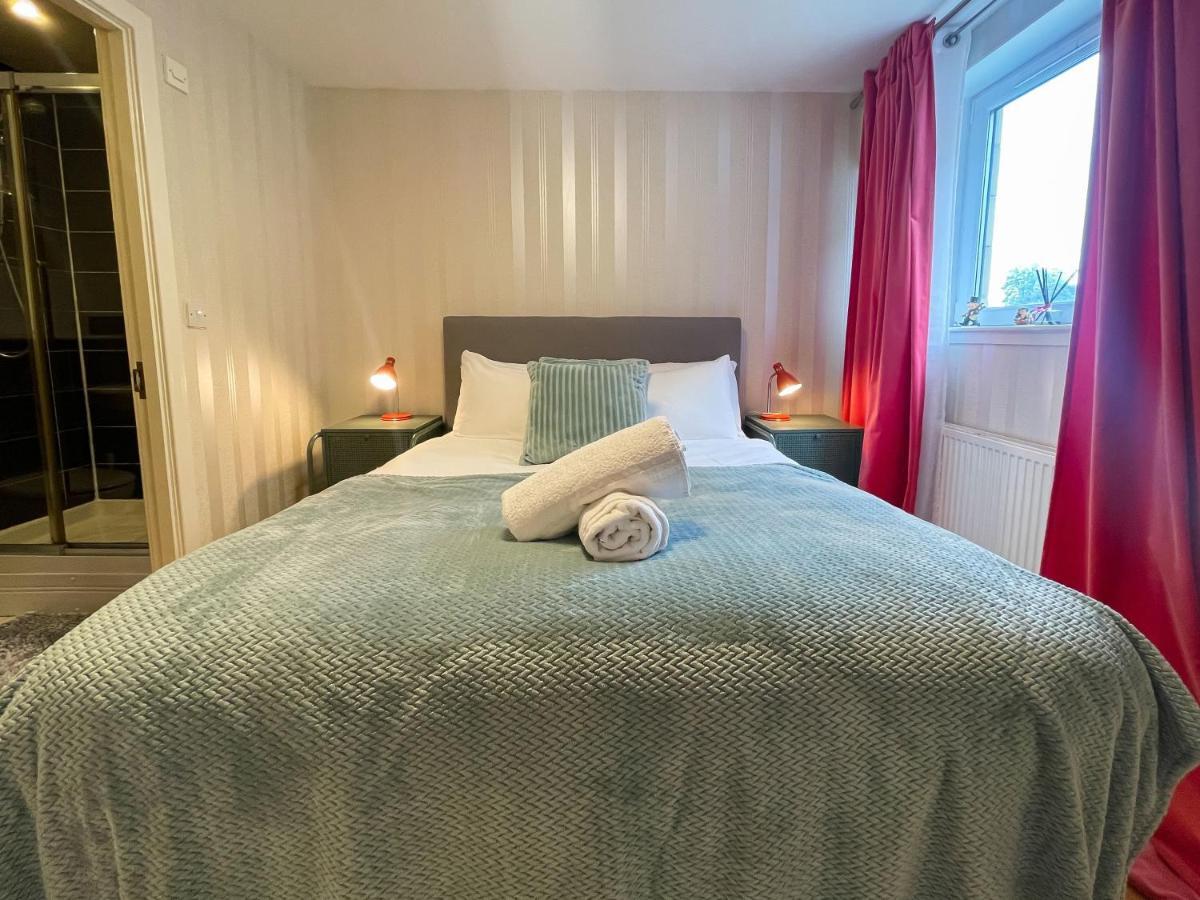 Kelvingrove 2 Bedroom Apartment - Private Parking 글라스고 외부 사진