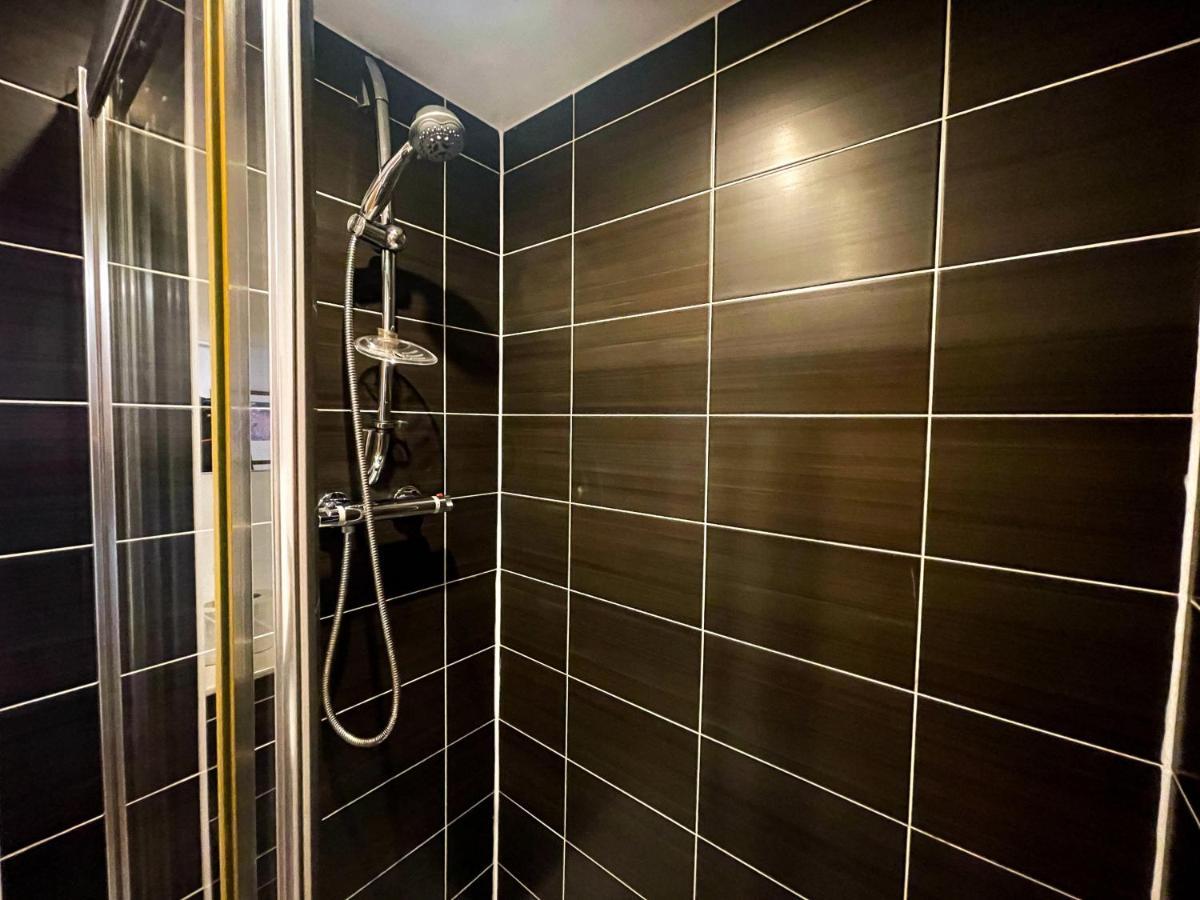 Kelvingrove 2 Bedroom Apartment - Private Parking 글라스고 외부 사진